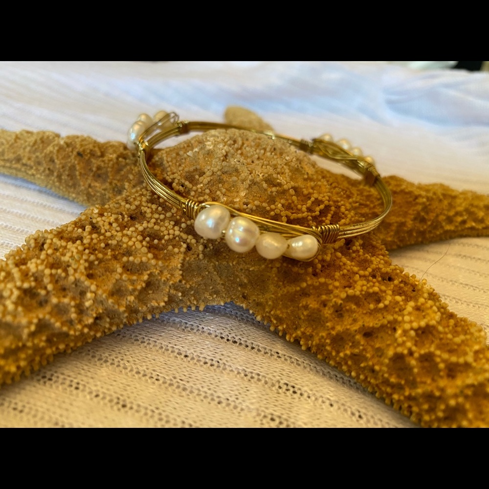 Freshwater pearl bracelet